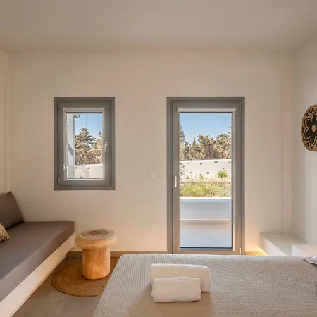 Apart-hotel Paranthos Island Living 3*