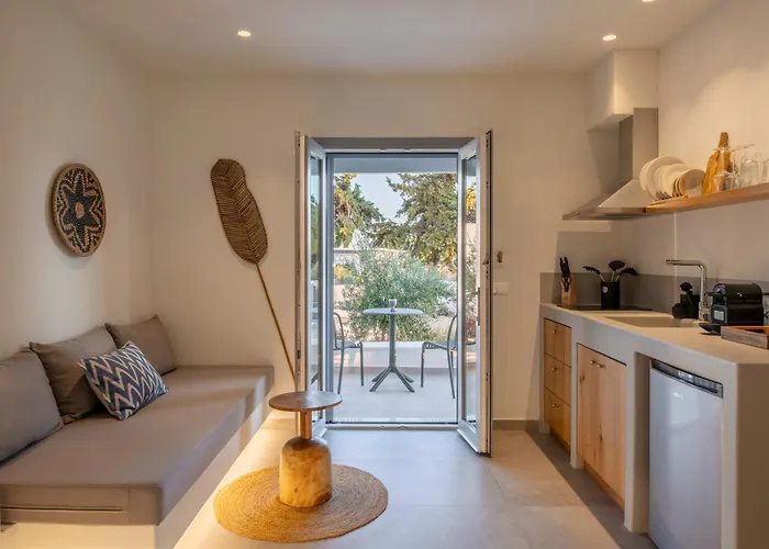 Paranthos Island Living Apartahotel 3*