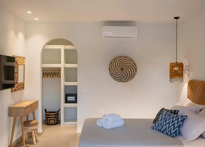 Paranthos Island Living 3*