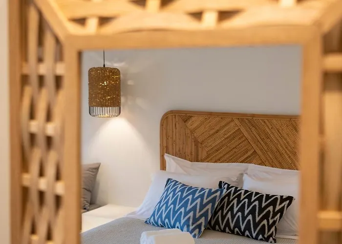 Apartahotel Paranthos Island Living