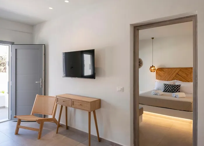 Paranthos Island Living Apartahotel