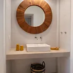 Aparthotel Paranthos Island Living