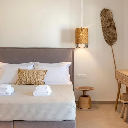 Lägenhetshotell Paranthos Island Living 4*