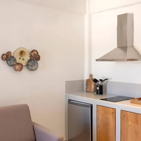 Paranthos Island Living Lägenhetshotell 4*