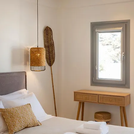 Paranthos Island Living Lägenhetshotell