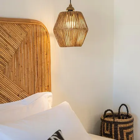 Paranthos Island Living كريس أكتي