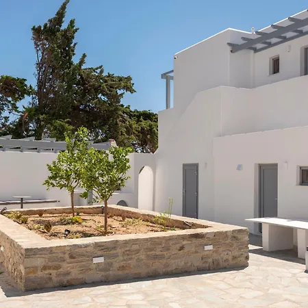 公寓式酒店 Paranthos Island Living