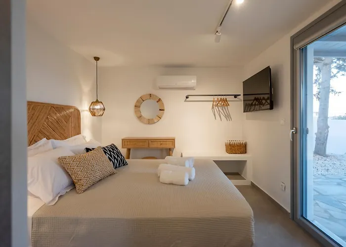 Paranthos Island Living חריסי אקטי