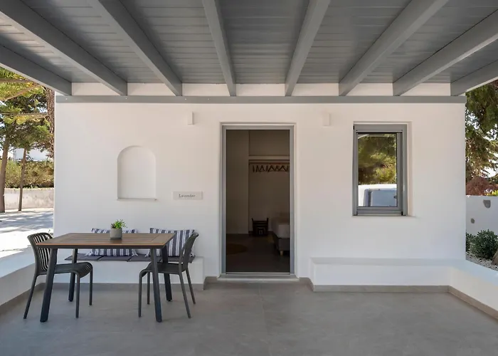 מלון דירות Paranthos Island Living חריסי אקטי