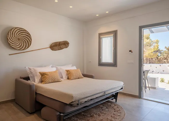 Paranthos Island Living חריסי אקטי