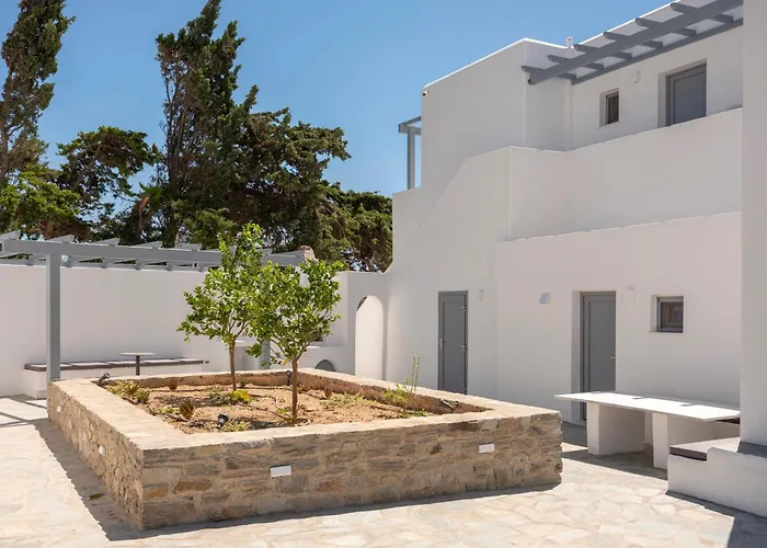 מלון דירות Paranthos Island Living