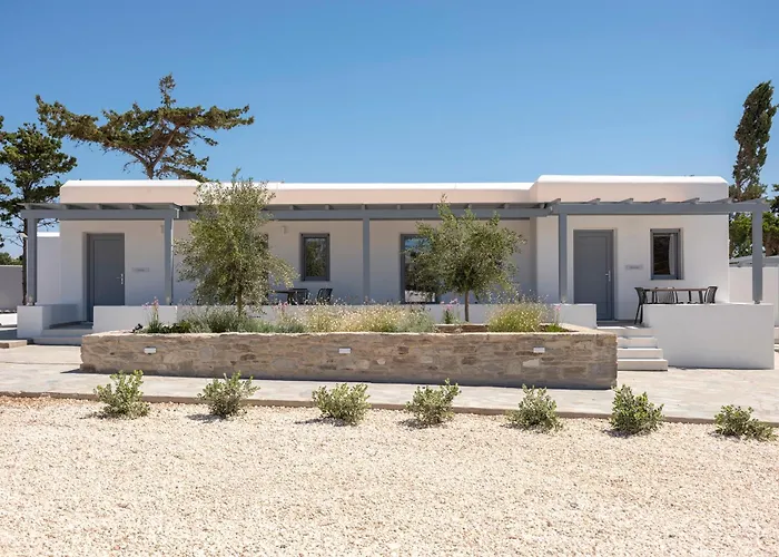 מלון דירות Paranthos Island Living 3*