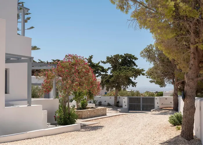 Paranthos Island Living 3* חריסי אקטי